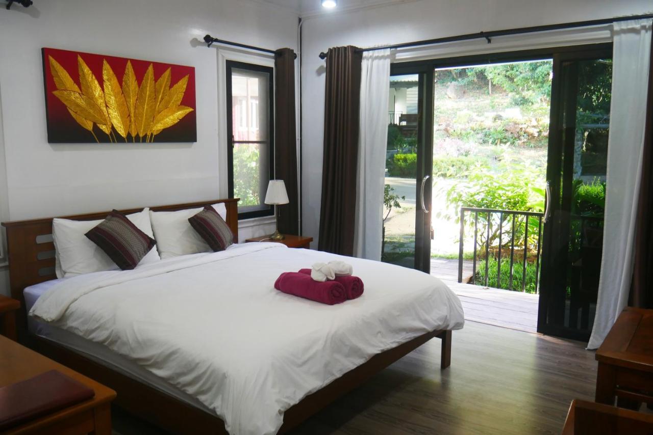 Big Elk Steak House - Homestay ترات المظهر الخارجي الصورة