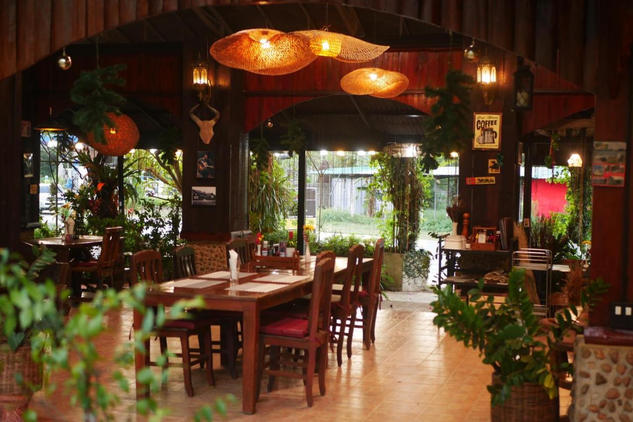 Big Elk Steak House - Homestay ترات المظهر الخارجي الصورة