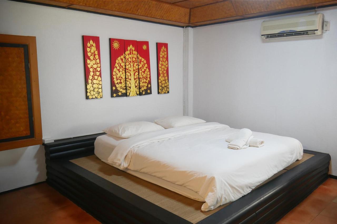 Big Elk Steak House - Homestay ترات المظهر الخارجي الصورة