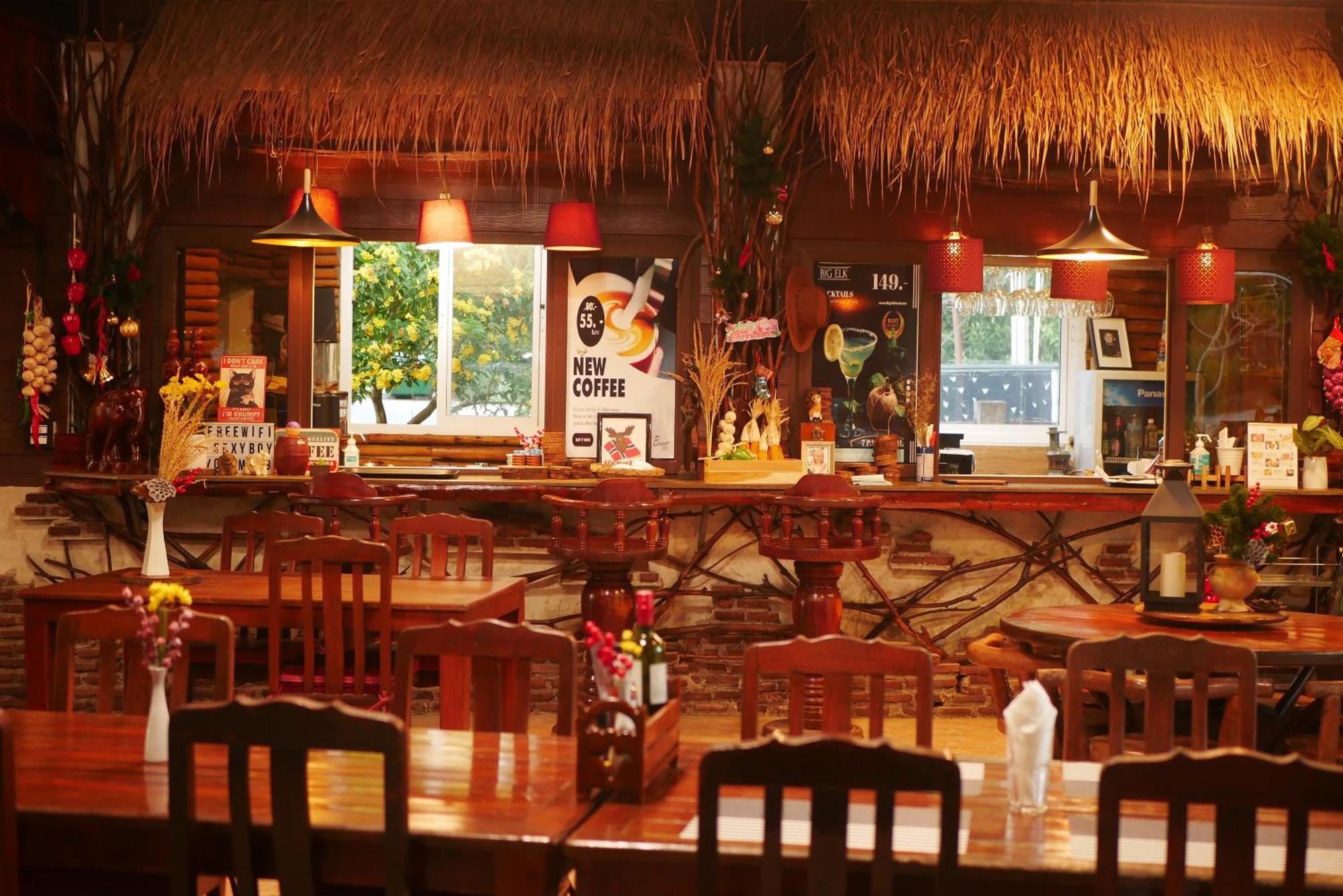 Big Elk Steak House - Homestay ترات المظهر الخارجي الصورة